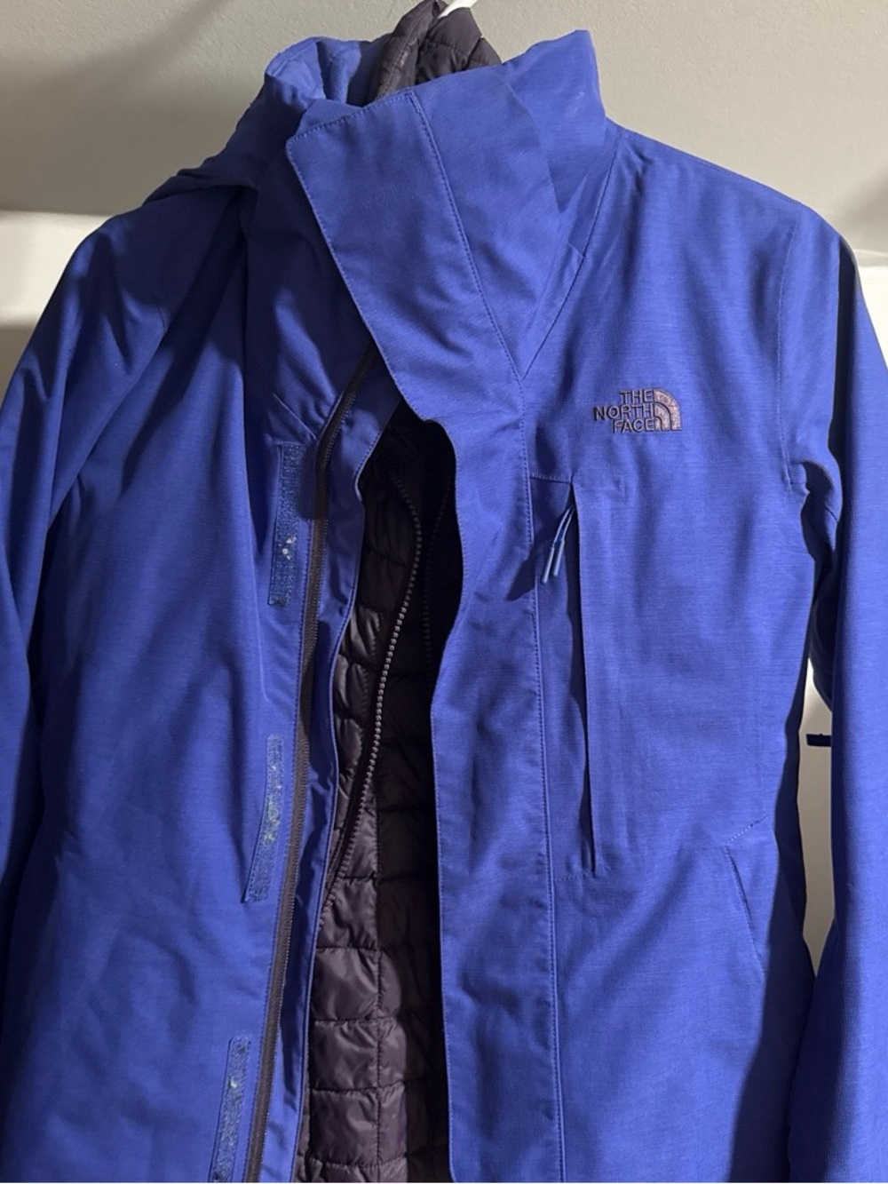 The North Face Women's Royal Blue Insulated Puffer Jacket